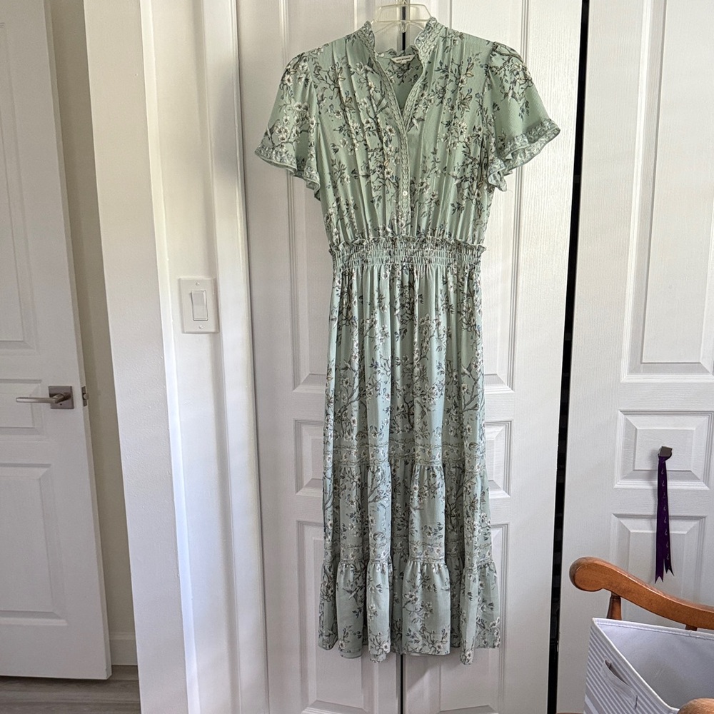 Max Studio Light Green Floral Midi Dress